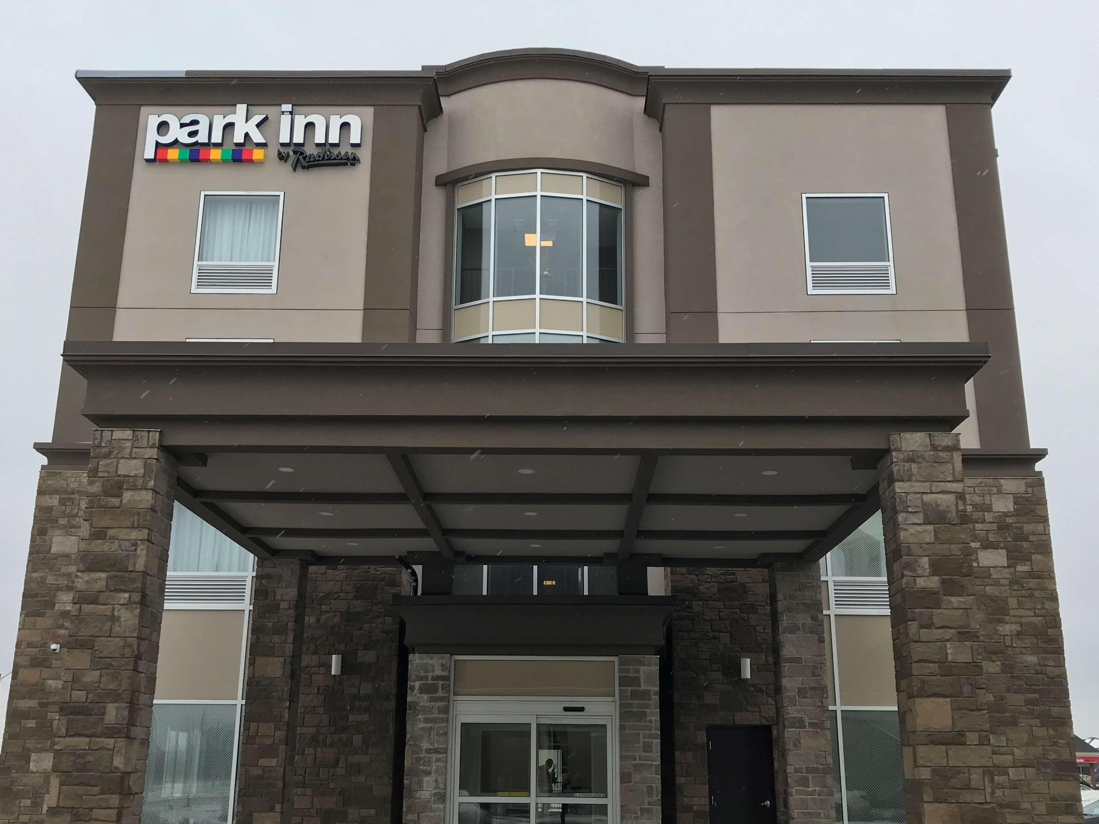 Park Inn By Radisson Brampton, On Dış mekan fotoğraf